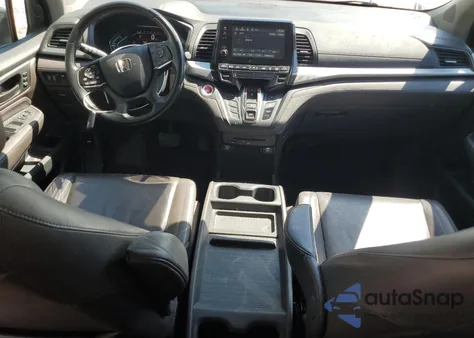 2018 Honda Odyssey Touring from USA, damaged, VIN 5FNRL6H88JB009060